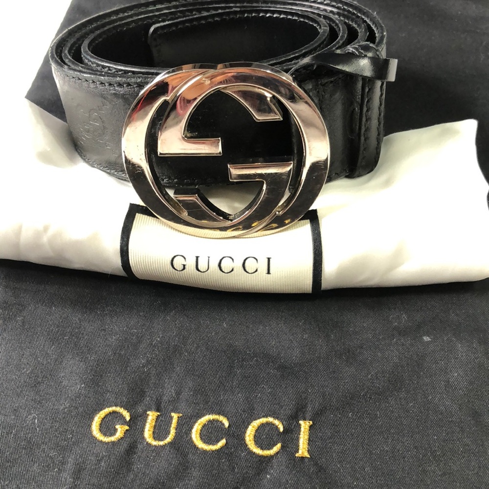 Gucci belt black signature  GG leather like new size 100/40